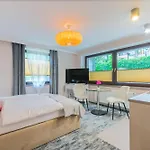 Sarnia 6a Apartahotel 3*