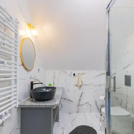 Hotel apartamentowy Sarnia 6a 3*